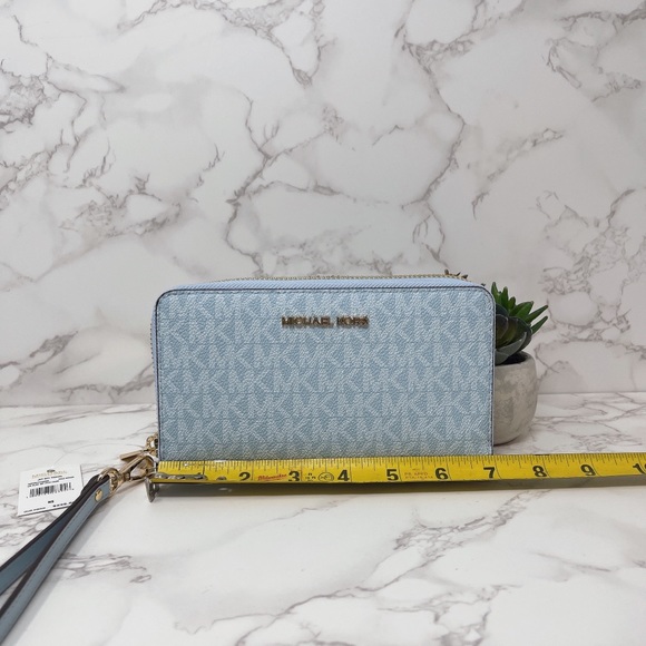 Michael Kors JST Large Flat Phone Wallet - Picture 5 of 8